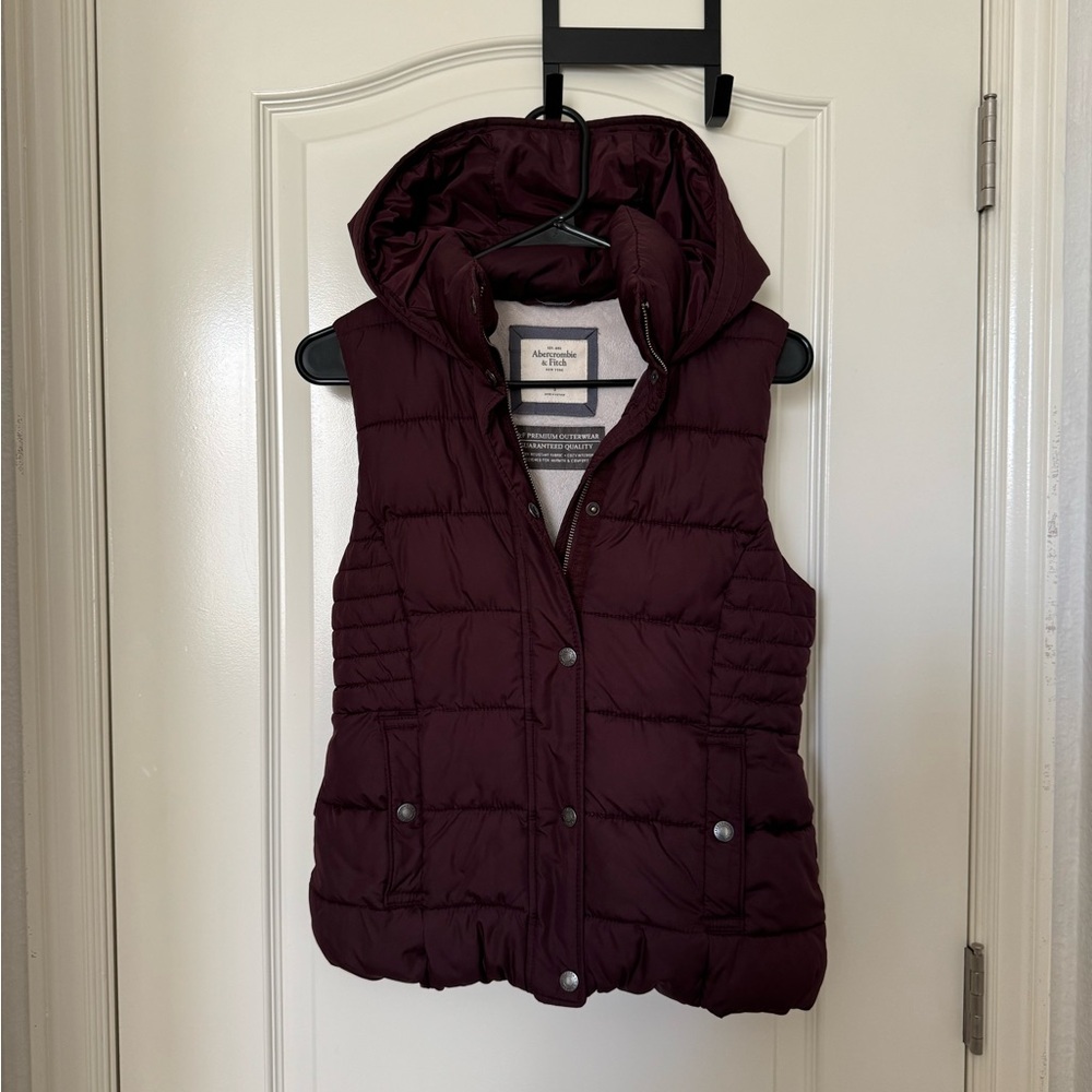 Abercrombie & Fitch Burgundy Lined Vest Small